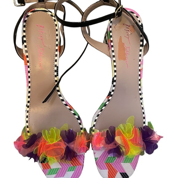 BETSEY JOHNSON the Kove Black and Multicolor Floral Sandals - Picture 6 of 12